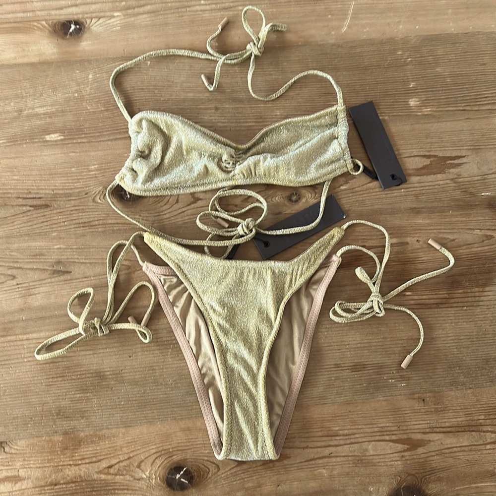 TRIANGL GRETA - GOLD SET NO BAG NEW WITH TAG